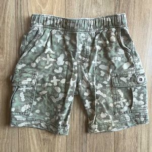 Tea Collection boys camo cargo shorts